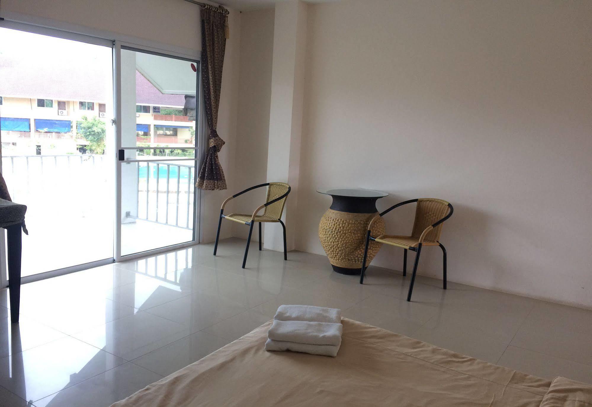 Water Palm Resort Talat Yai Exterior foto
